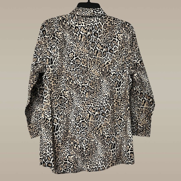 Chico's No Iron Cheetah Animal Print Shirt-Tunic Size Small Top Leopard Buttonup - Picture 8 of 8
